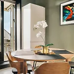Dinbnb L Balcony & Sea Views L 800 M To Bryggen アパート ベルゲン