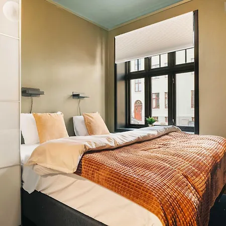 Dinbnb L Balcony & Sea Views L 800 M To Bryggen アパート
