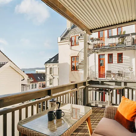 Dinbnb L Balcony & Sea Views L 800 M To Bryggen Appartamento